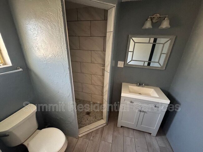 Foto del edificio - 3028 E Alta Vista St