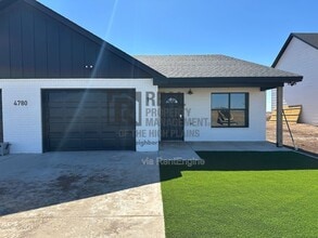 Building Photo - 4780 Clive -