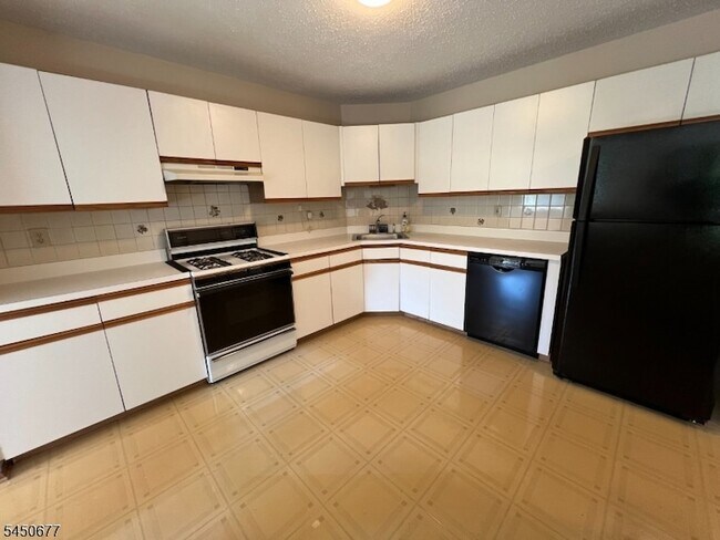 Foto del edificio - 179 Drake Ln