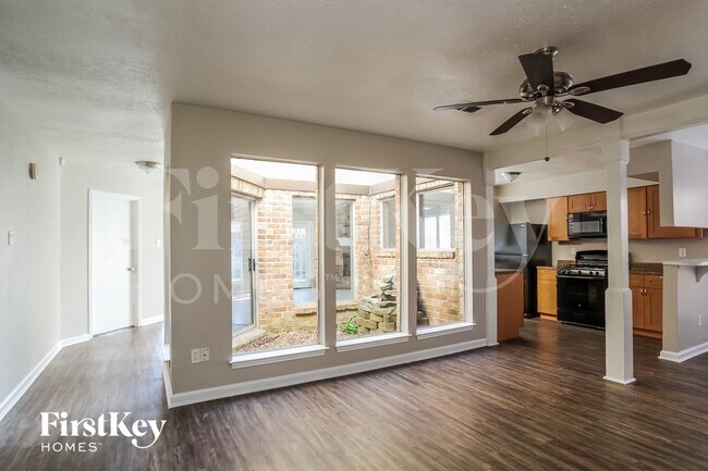Foto del edificio - 5330 Quail Tree Ln