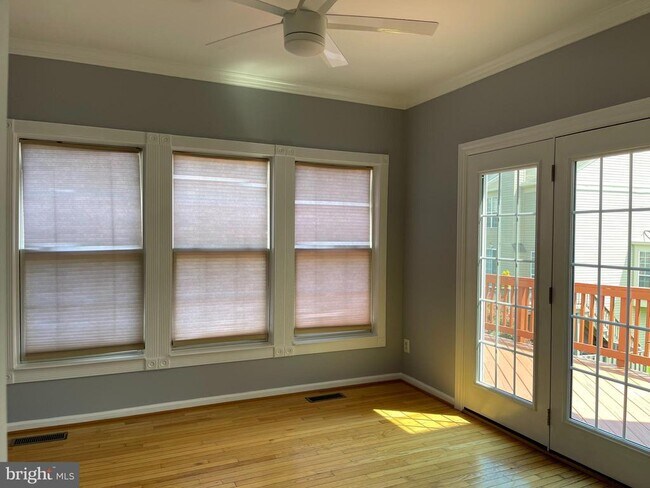Foto del edificio - 11749 Batley Pl