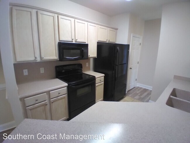 Building Photo - 2013 Silvercrest Dr
