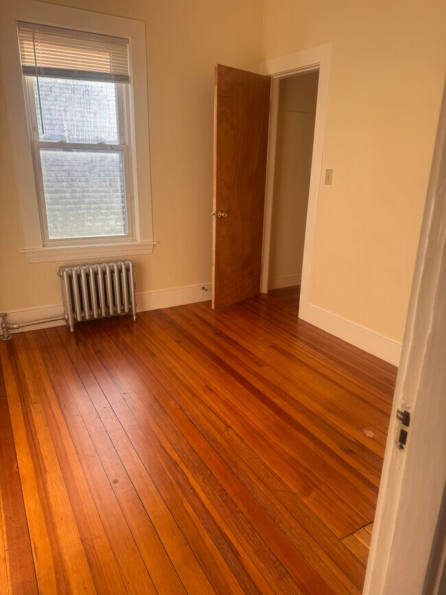 Dormitorio 1 - 197 Sheridan Ave