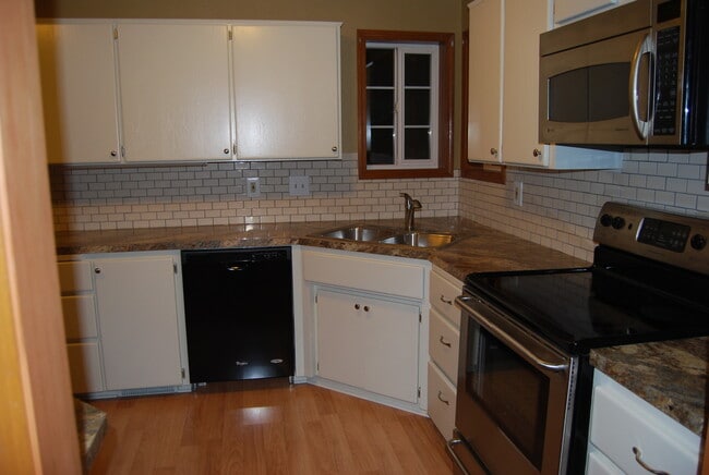 Building Photo - Charming & Well-Maintained Single-Story Home in McMinnville