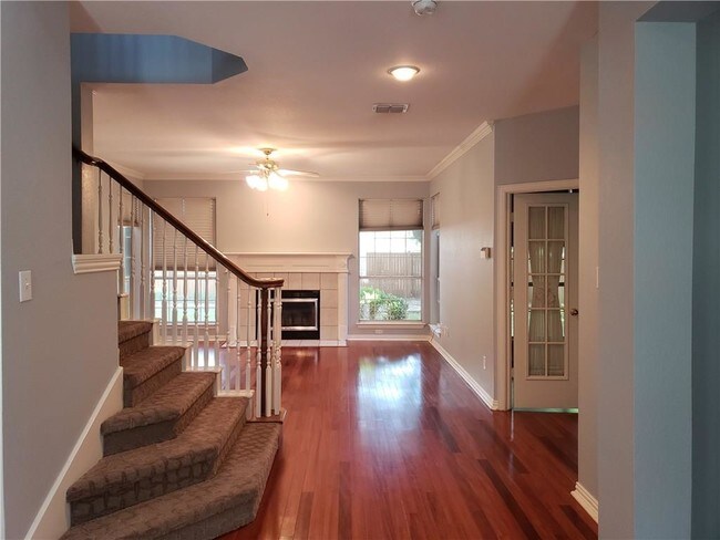 Building Photo - 209 Prism Ln