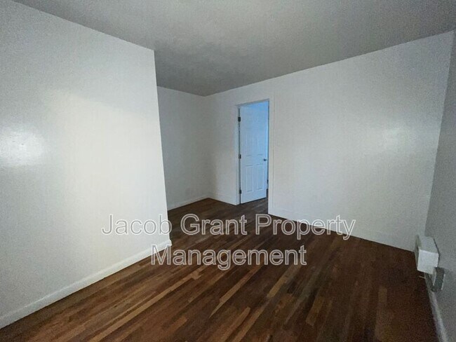 Foto del edificio - 675 Tiger Ave