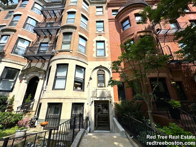 Foto del edificio - 482 Beacon St