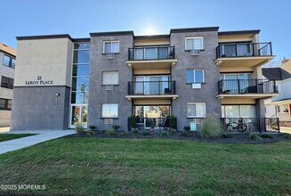 Building Photo - 21 Leroy Pl Building Photo - 21 Leroy Pl