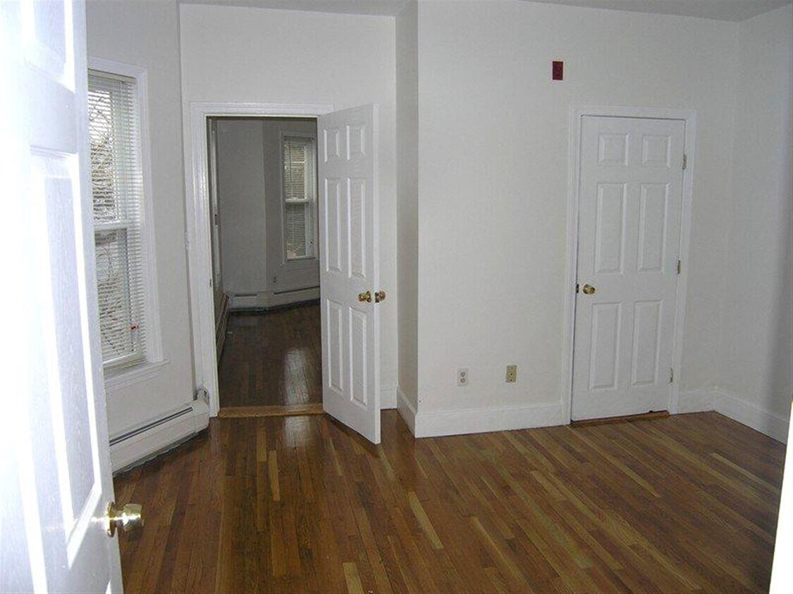 Foto del edificio - 37 Bond St