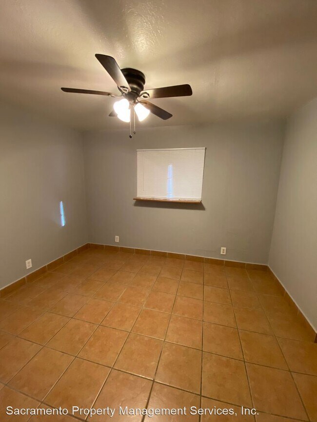 Building Photo - 2 br, 1 bath House - 1625 Riverbank Road