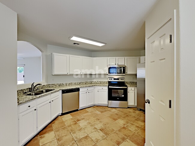 Building Photo - 2165 W Burlwood Way