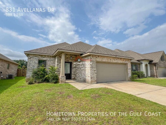 Building Photo - 831 Avellanas Dr