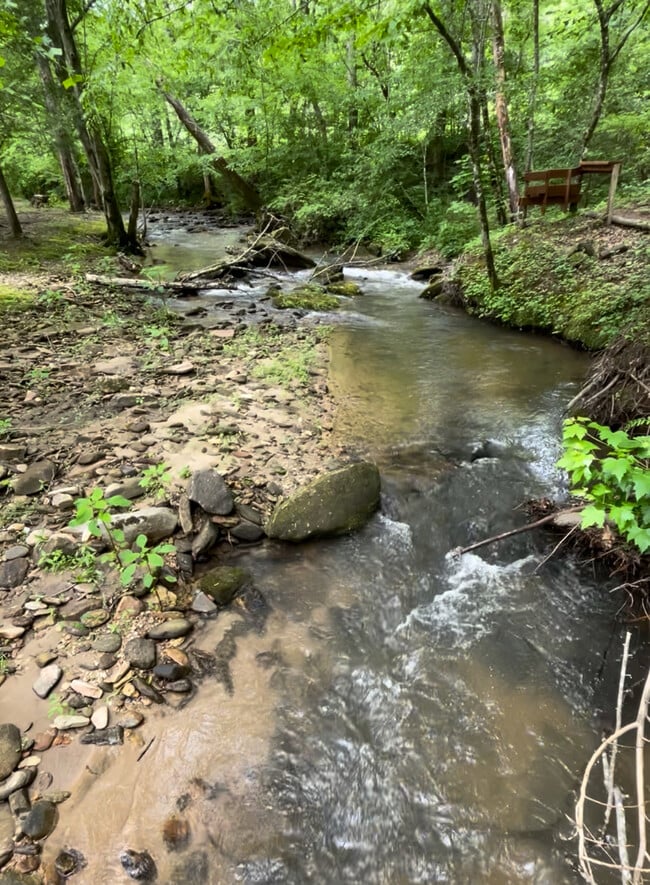 Foto del edificio - 2634 Cedar Creek Rd