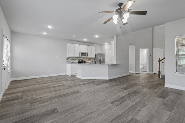 Foto del edificio - 708 Amber Dr