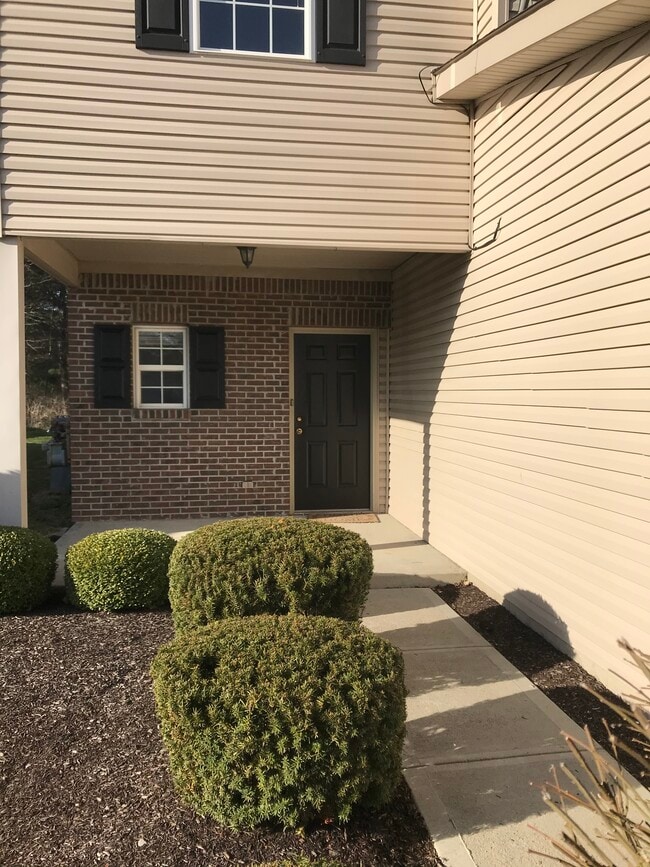 Building Photo - 10440 Platinum Dr