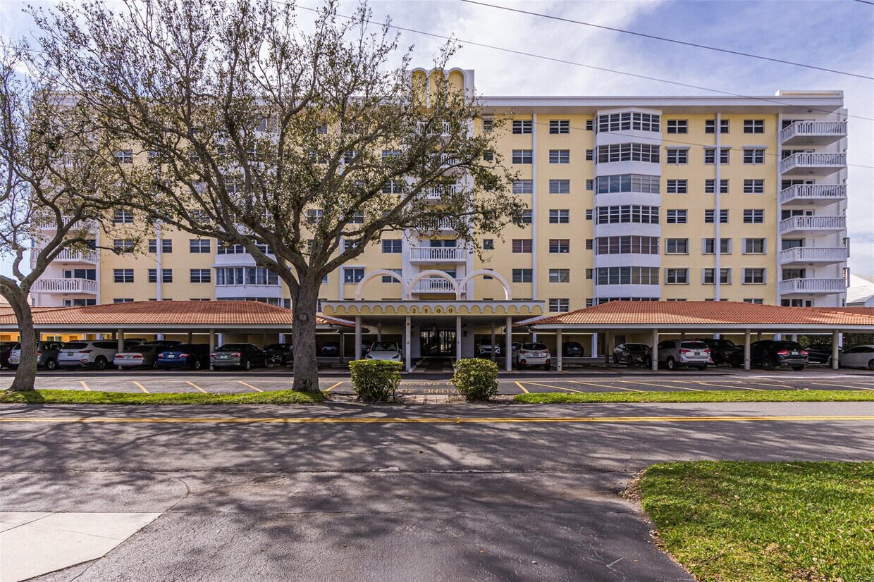 Foto principal - 2500 NE 48th Ln