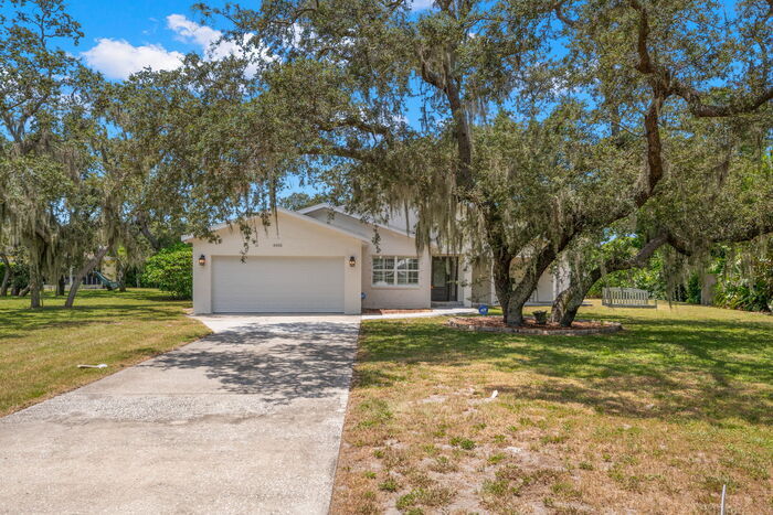 BEAUTIFUL Home For Rent in Lakewood Estates! - BEAUTIFUL Home For Rent in Lakewood Estates!