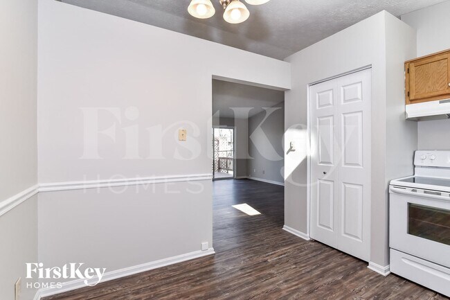 Building Photo - 5844 Timberlake Blvd
