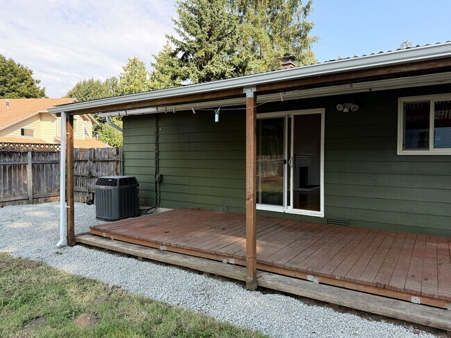 Foto del edificio - 3 Bedroom 2 Bath Fenced Yard Cul-de-Sac Ne...
