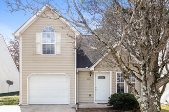 Building Photo - 3695 Longview Dr