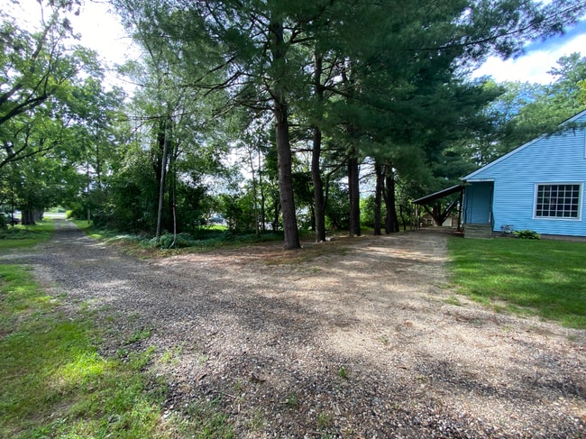 Building Photo - 4637 West River Dr NE