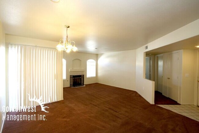 Foto del edificio - Cozy 2Bdm 2Ba in a Gated Community