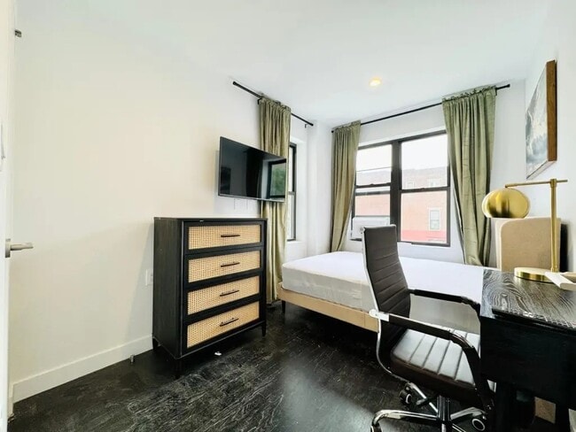 Furnished room/NOT APARTMENT