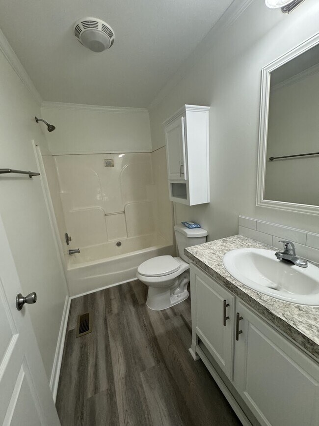 Building Photo - Jamestown Estates
