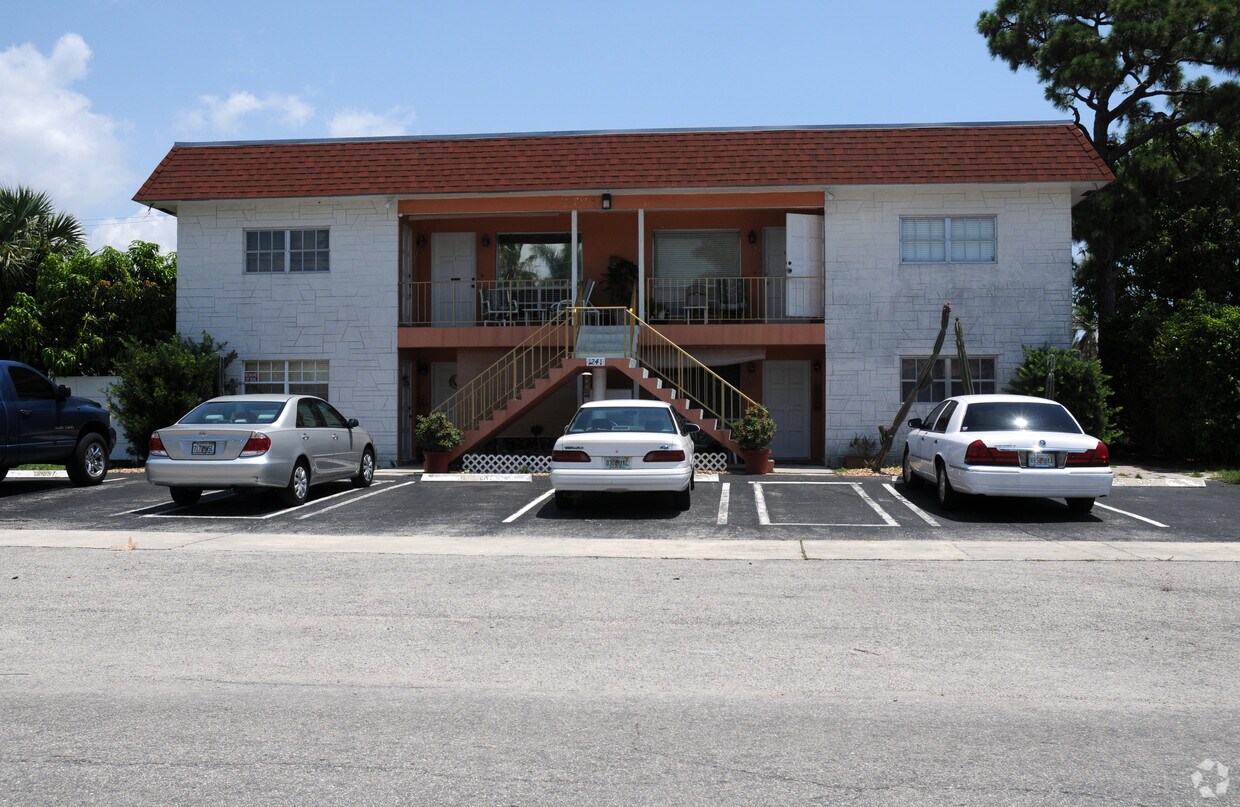 Primary Photo - 1241 SE 2nd St