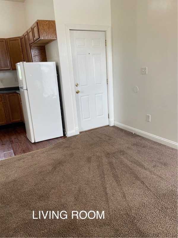 Building Photo - 231 E 13th St