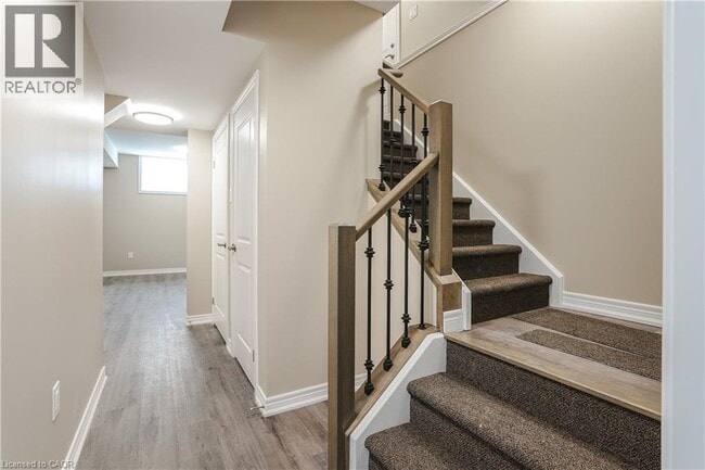 Building Photo - 183 Rykert St