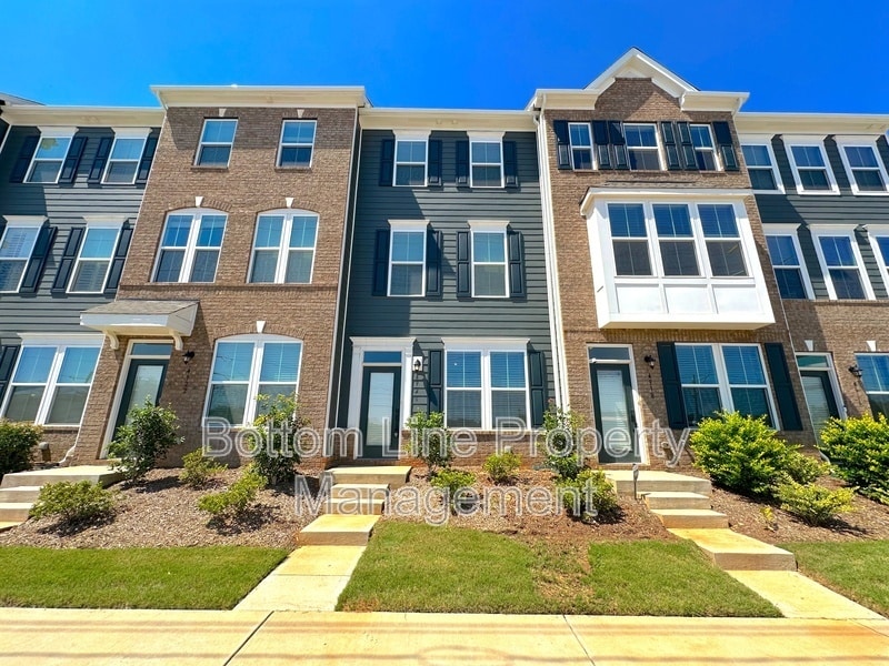 Foto principal - 4920 Old Pineville Rd