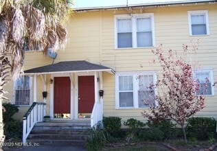 Building Photo - 825 Goodwin St