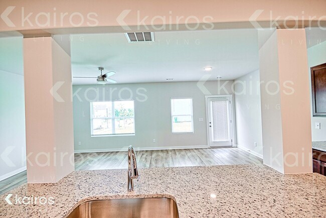 Foto del edificio - 6401 Cotton Creek Rd NW.