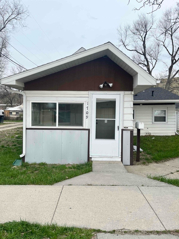 Primary Photo - 1709 7th Ave N