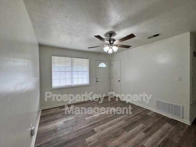 Foto del edificio - 431 Camden Dr