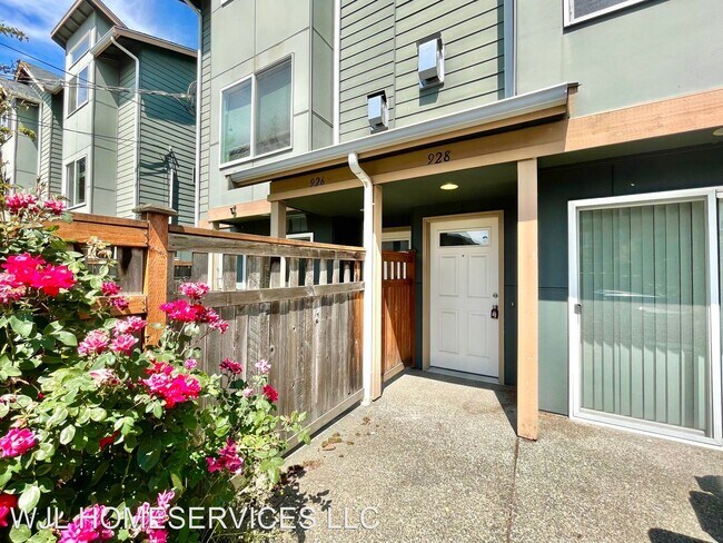 Foto del edificio - 3 br, 2.5 bath House - 928 N 96th Street