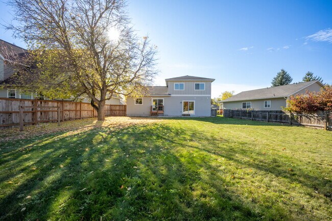 Foto del edificio - 1721 Northshore Dr