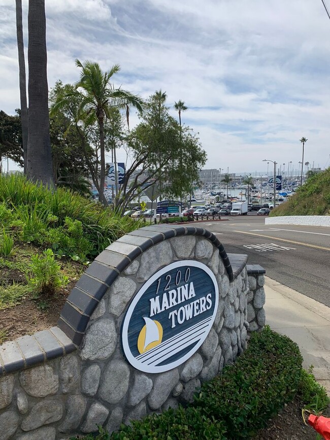 Building Photo - Panoramic views from Marina Towers Oceanside!