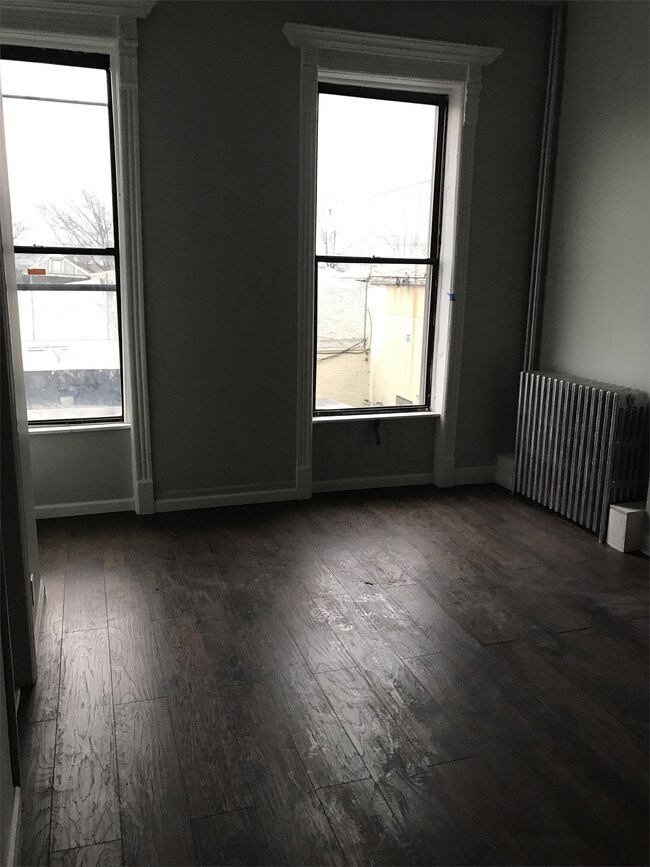 Foto del edificio - 412 E 134th St