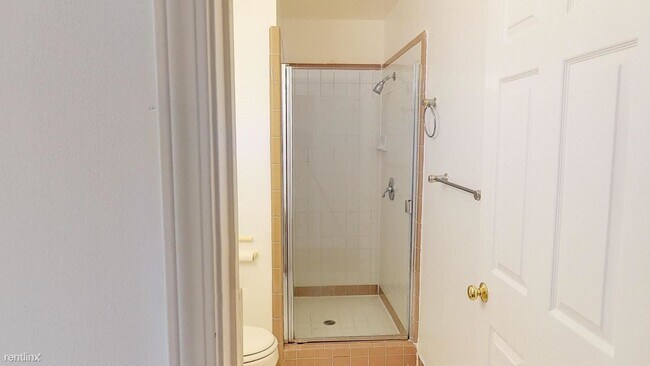 Foto del edificio - 1 br, 1 bath House - 540 42nd Avenue Priva...