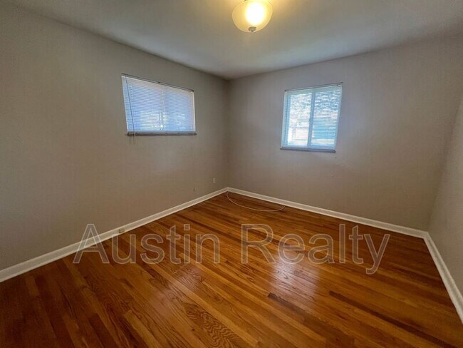 Foto del edificio - 4436 Picajune Ave