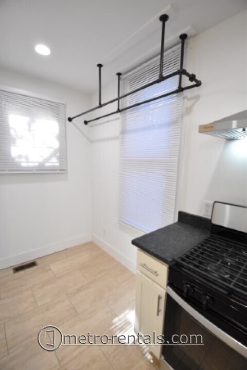 Cocina - 369 E Oakland Ave