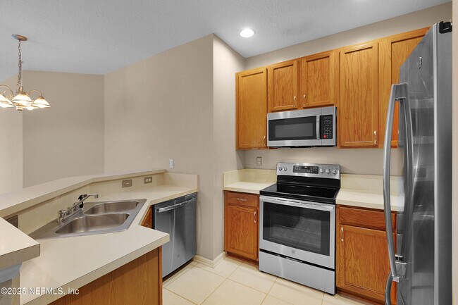 Building Photo - 12301 Kernan Forest Blvd