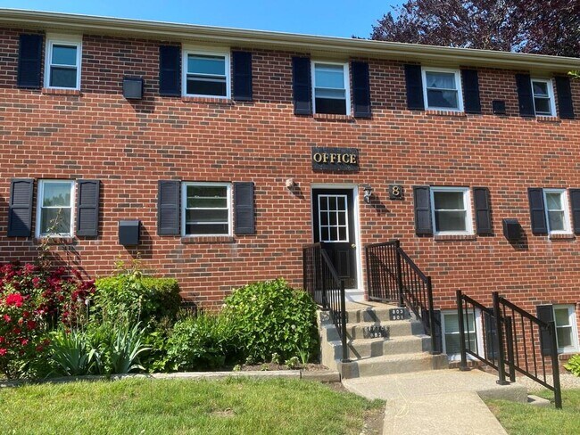 Foto del edificio - 70 Carroll Ave