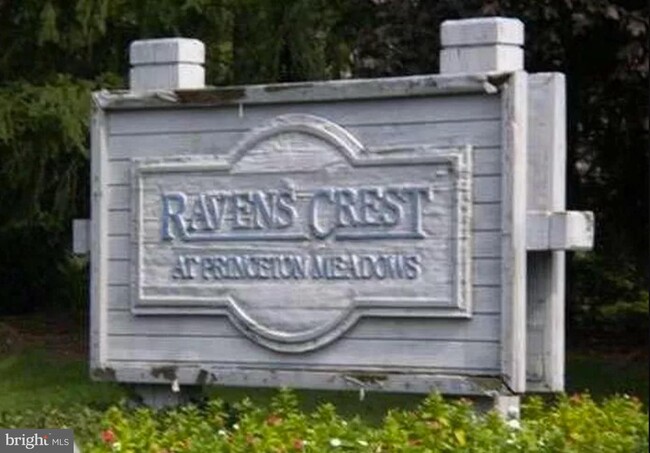 Foto del edificio - 4803 Ravens Crest Dr