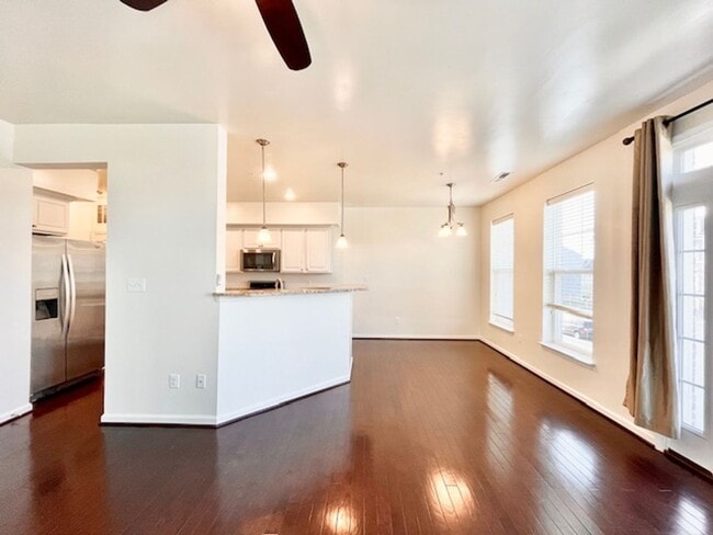 Building Photo - 5897 Bella Marie Way