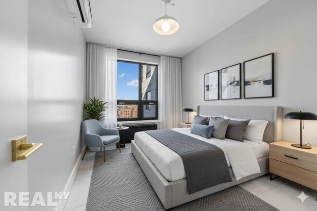 Building Photo - 1801 Broadway