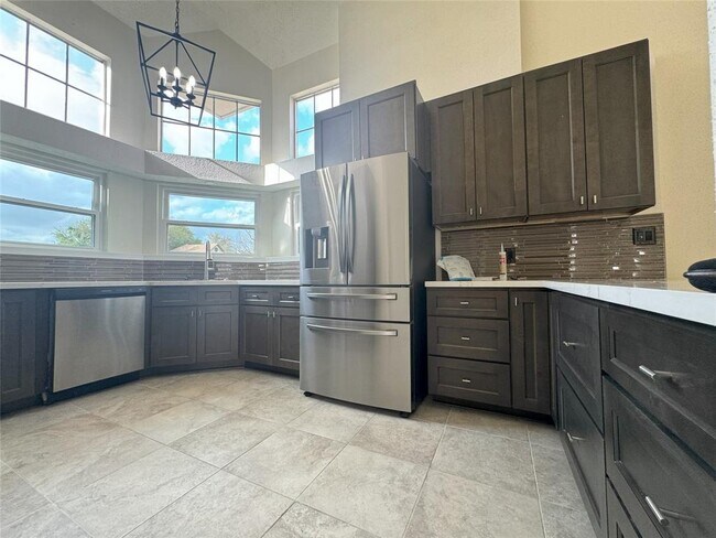 Building Photo - 7418 Fountain Crest Dr
