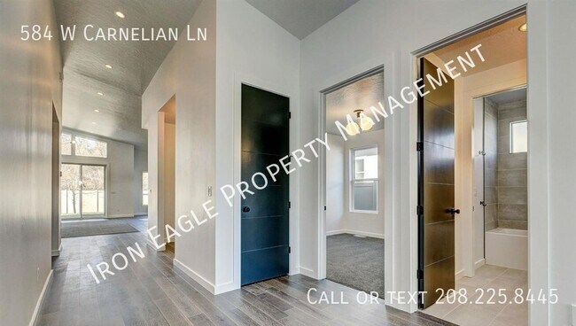 Building Photo - 584 W Carnelian Ln